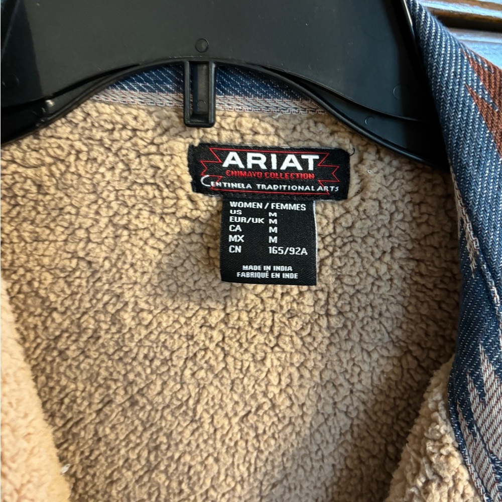 Ariat Sherpa lined shacket never worn!